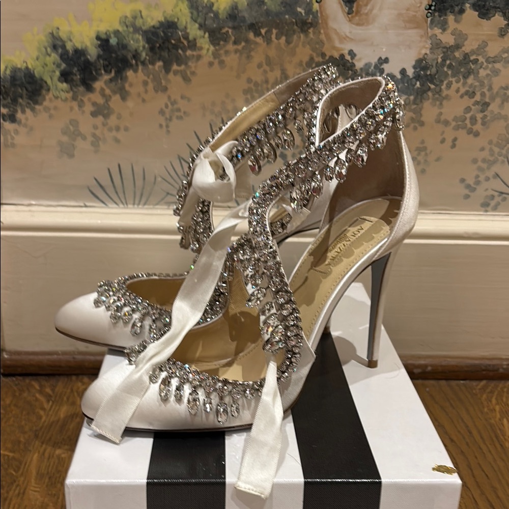Aquazurra bridal heels with bow and crystals